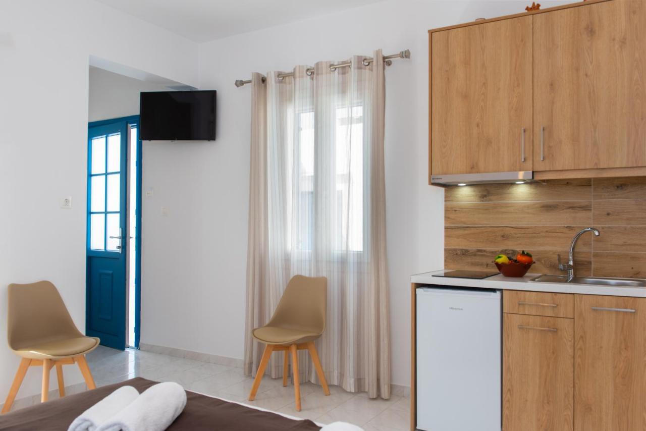 Theodora Rooms Kamares  Bagian luar foto