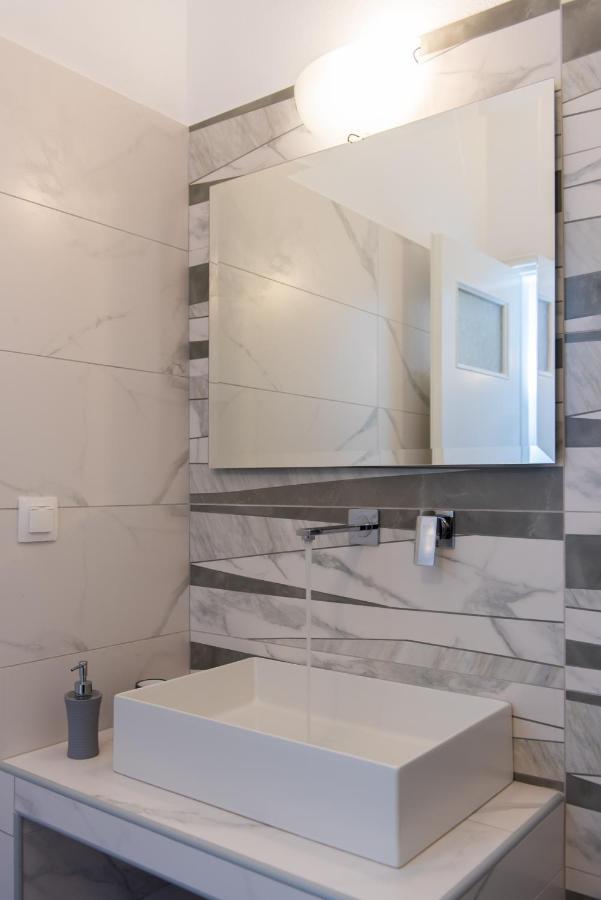 Theodora Rooms Kamares  Bagian luar foto