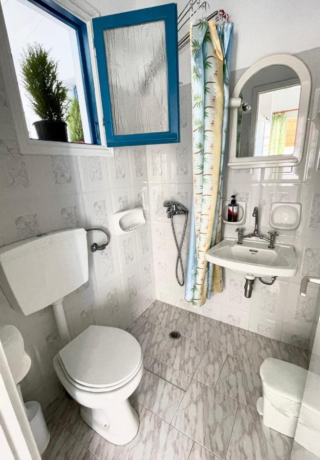 Theodora Rooms Kamares  Bagian luar foto